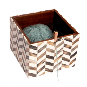 Yarn Box Pearly
